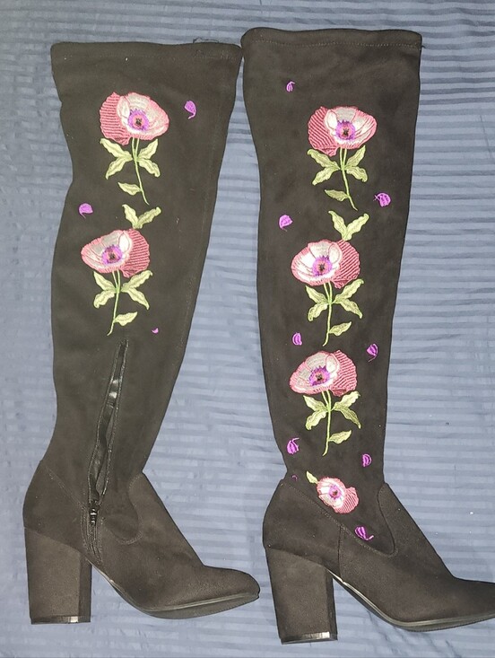 Carlos by Carlos Santana Shoes - Carlos Santana Quality Black Floral Embroidered Over The Knee Boots, Size 7.5